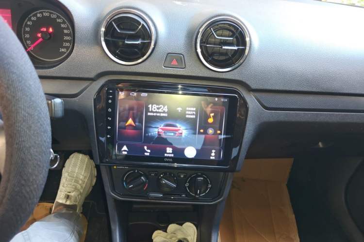 Used Volkswagen Jetta 2019 Dream Edition 1.5L Manual Fashion Version Audio And AC Panel