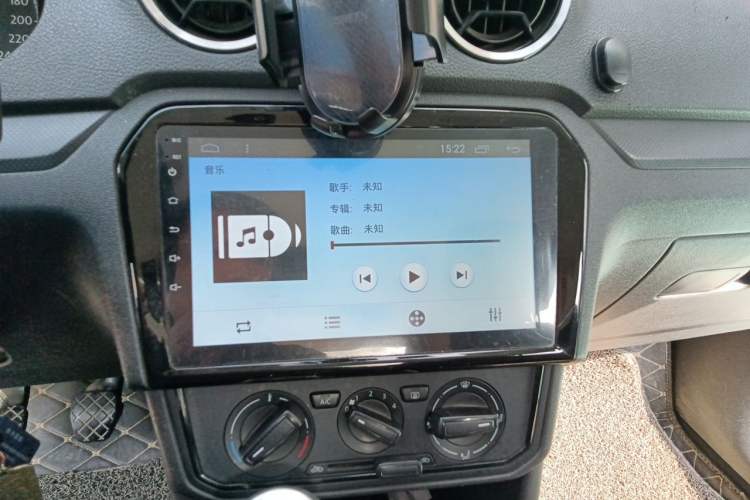 Used Volkswagen Jetta 2019 Dream Edition 1.4L Manual Fashion Version Audio And AC Panel