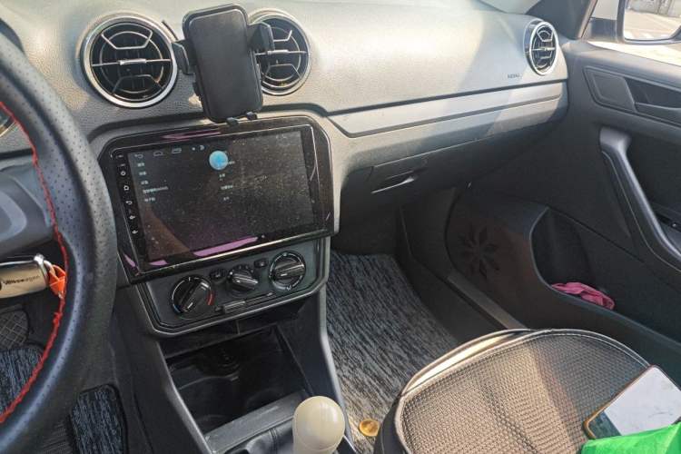 Used Volkswagen Jetta 2019 Dream Edition 1.4L Manual Fashion Version Audio And AC Panel