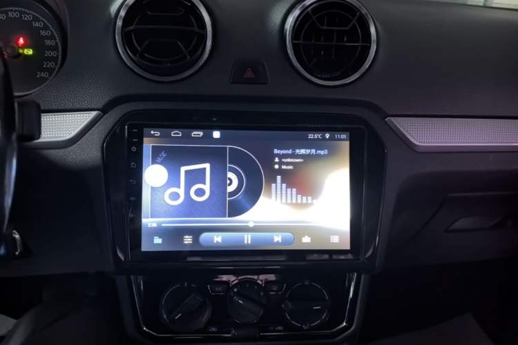 Used Volkswagen Jetta 2019 Dream Edition 1.5L Automatic Comfort Version Audio And AC Panel