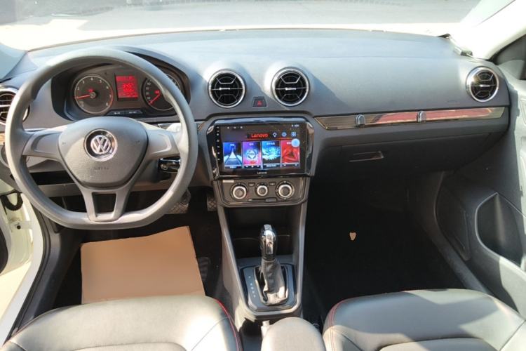 Used Volkswagen Jetta 2019 Dream Edition 1.5L Automatic Fashionable Version Center Console