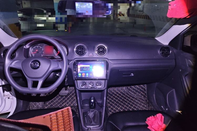 Used Volkswagen Jetta 2019 Dream Edition 1.5L Automatic Fashionable Version Center Console