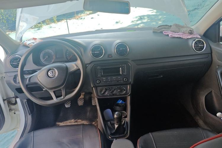 Used Volkswagen Jetta 2019 Dream Edition 1.4L Manual Fashion Version Center Console