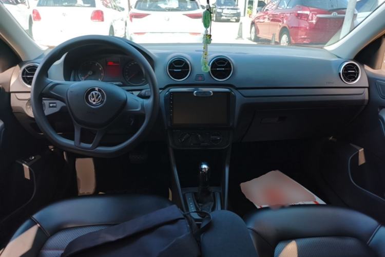 Used Volkswagen Jetta 2019 Dream Edition 1.5L Automatic Fashionable Version Center Console
