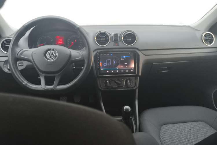 Used Volkswagen Jetta 2019 Dream Edition 1.4L Manual Fashion Version Center Console