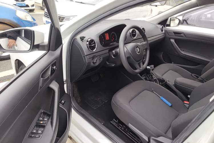Used Volkswagen Jetta 2019 Dream Edition 1.5L Automatic Fashionable Version Driver Seat