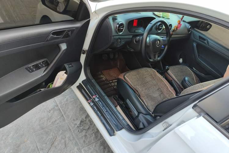 Used Volkswagen Jetta 2019 Dream Edition 1.5L Manual Fashion Version Driver Seat