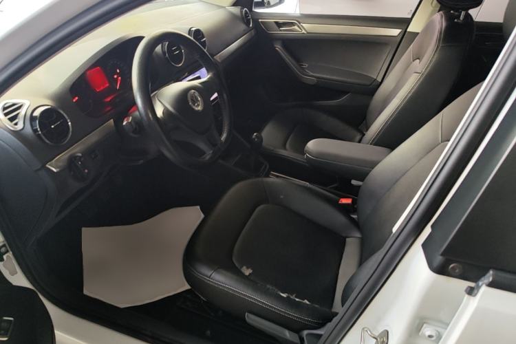 Used Volkswagen Jetta 2019 Dream Edition 1.4L Manual Fashion Version Driver Seat