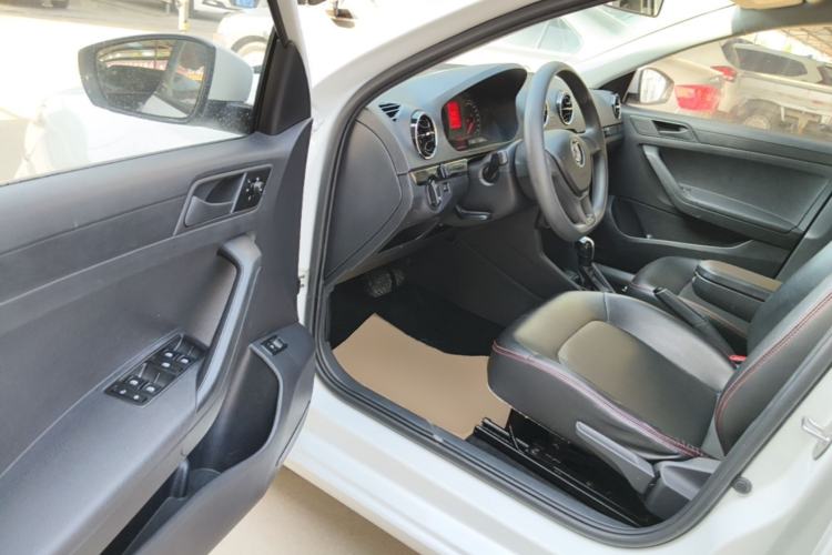 Used Volkswagen Jetta 2019 Dream Edition 1.5L Automatic Fashionable Version Driver Seat