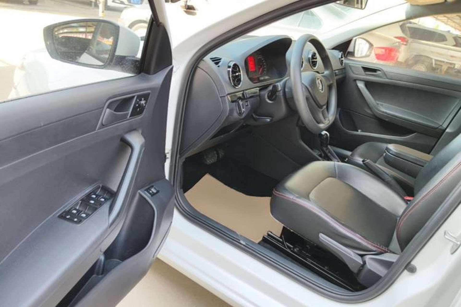 Used Volkswagen Jetta 2019 Dream Edition 1.5L Automatic Fashionable Version Driver Seat