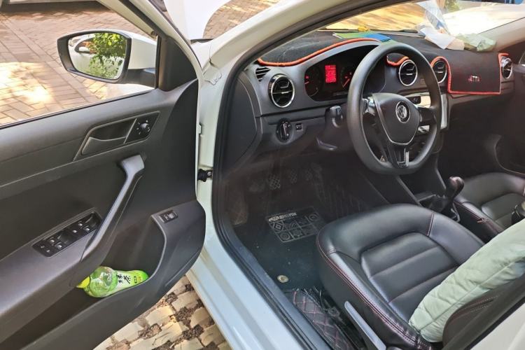 Used Volkswagen Jetta 2019 Dream Edition 1.5L Manual Fashion Version Driver Seat