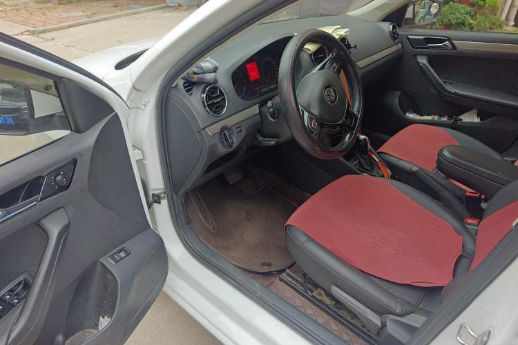Used Volkswagen Jetta 2019 Dream Edition 1.5L Automatic Comfort Version Driver Seat