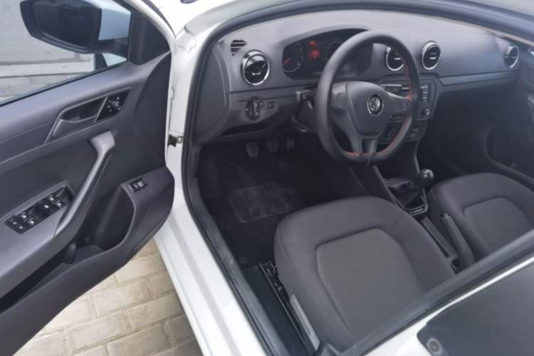 Used Volkswagen Jetta 2019 Dream Edition 1.5L Manual Fashion Version Driver Seat