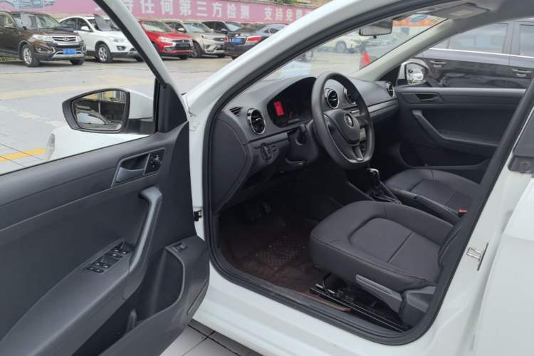 Used Volkswagen Jetta 2019 Dream Edition 1.5L Automatic Fashionable Version Driver Seat