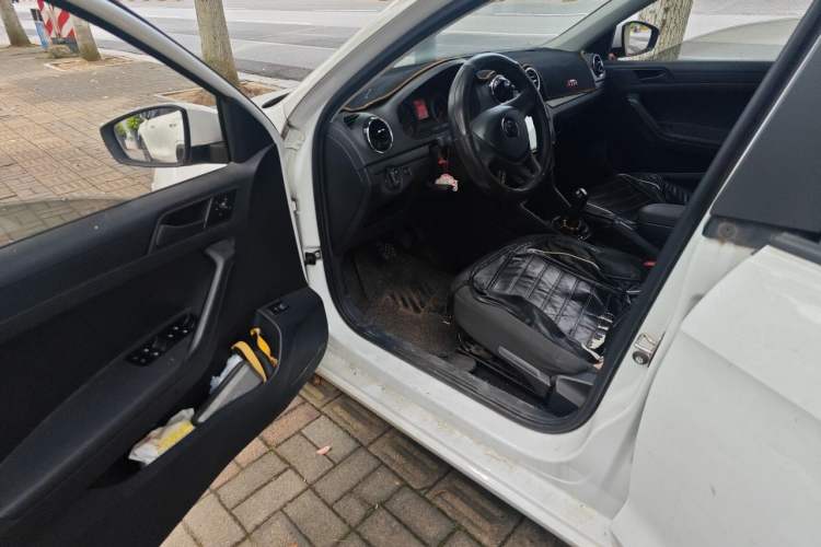 Used Volkswagen Jetta 2019 Dream Edition 1.5L Manual Fashion Version Driver Seat