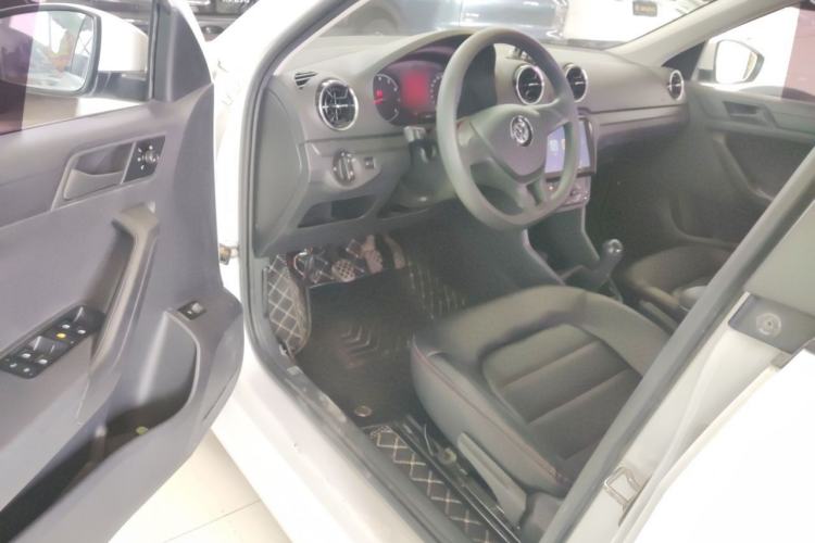 Used Volkswagen Jetta 2019 Dream Edition 1.5L Manual Fashion Version Driver Seat