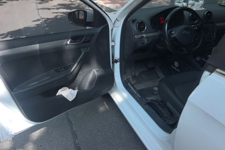 Used Volkswagen Jetta 2019 Dream Edition 1.5L Automatic Comfort Version Driver Seat