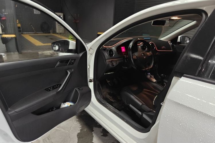 Used Volkswagen Jetta 2019 Dream Edition 1.4L Manual Fashion Version Driver Seat
