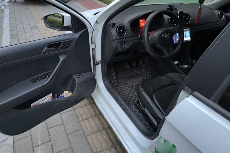 Used Volkswagen Jetta 2019 Dream Edition 1.4L Manual Fashion Version Driver Seat