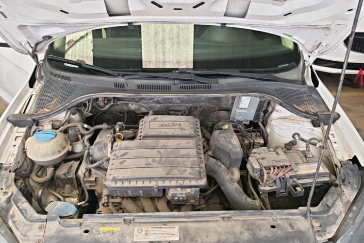 Used Volkswagen Jetta 2019 Dream Edition 1.5L Manual Comfort Version Engine Bay