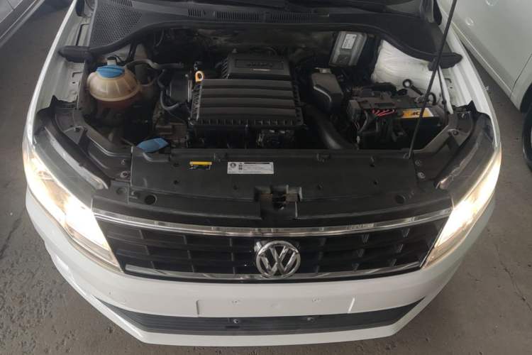 Used Volkswagen Jetta 2019 Dream Edition 1.5L Automatic Fashionable Version Engine Bay