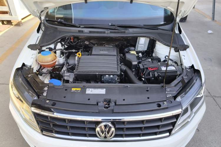 Used Volkswagen Jetta 2019 Dream Edition 1.5L Automatic Fashionable Version Engine Bay