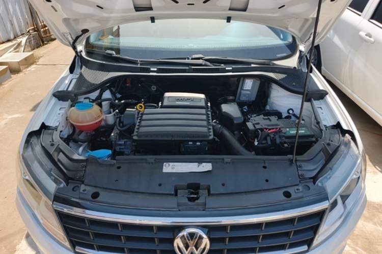 Used Volkswagen Jetta 2019 Dream Edition 1.5L Automatic Fashionable Version Engine Bay