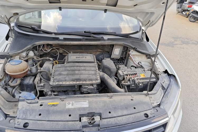 Used Volkswagen Jetta 2019 Dream Edition 1.4L Manual Fashion Version Engine Bay Left