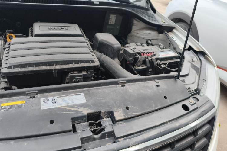 Used Volkswagen Jetta 2019 Dream Edition 1.5L Manual Fashion Version Engine Bay Left