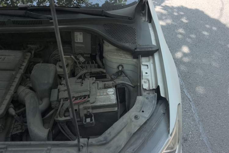 Used Volkswagen Jetta 2019 Dream Edition 1.5L Automatic Comfort Version Engine Bay Left