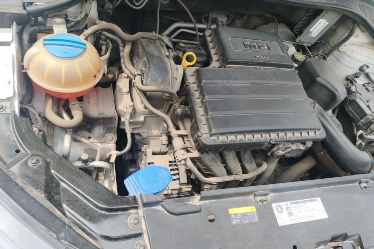 Used Volkswagen Jetta 2019 Dream Edition 1.4L Manual Fashion Version Engine Bay Right