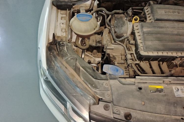Used Volkswagen Jetta 2019 Dream Edition 1.5L Automatic Fashionable Version Engine Bay Right