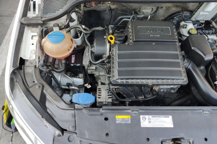 Used Volkswagen Jetta 2019 Dream Edition 1.5L Manual Fashion Version Engine Bay Right