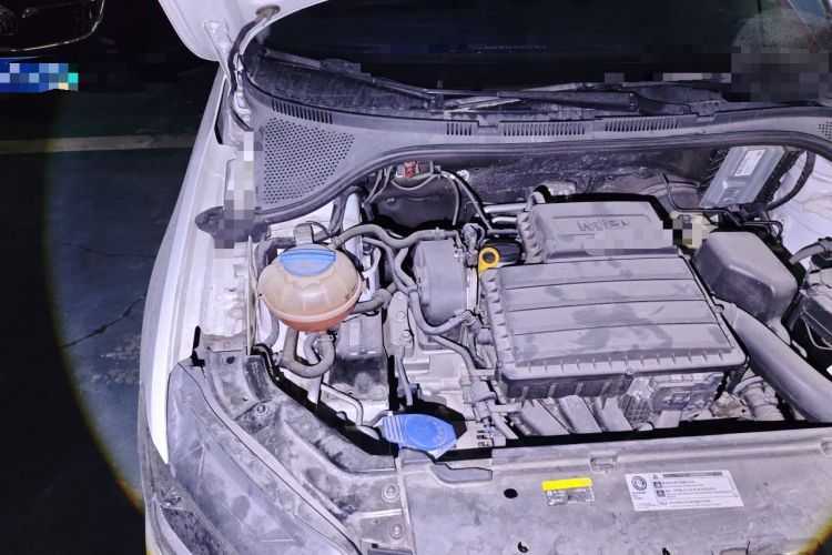 Used Volkswagen Jetta 2019 Dream Edition 1.5L Automatic Fashionable Version Engine Bay Right