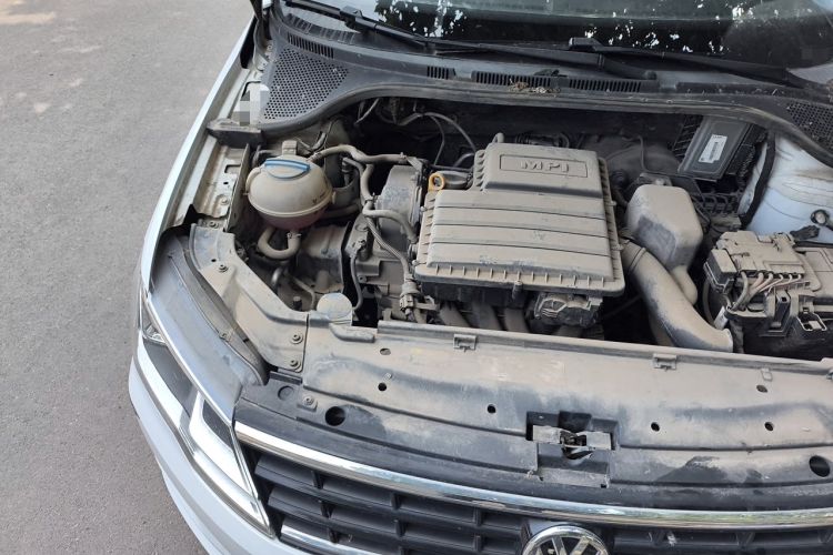 Used Volkswagen Jetta 2019 Dream Edition 1.4L Manual Fashion Version Engine Bay Right
