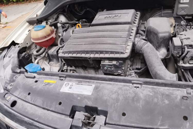 Used Volkswagen Jetta 2019 Dream Edition 1.5L Manual Fashion Version Engine Bay Right