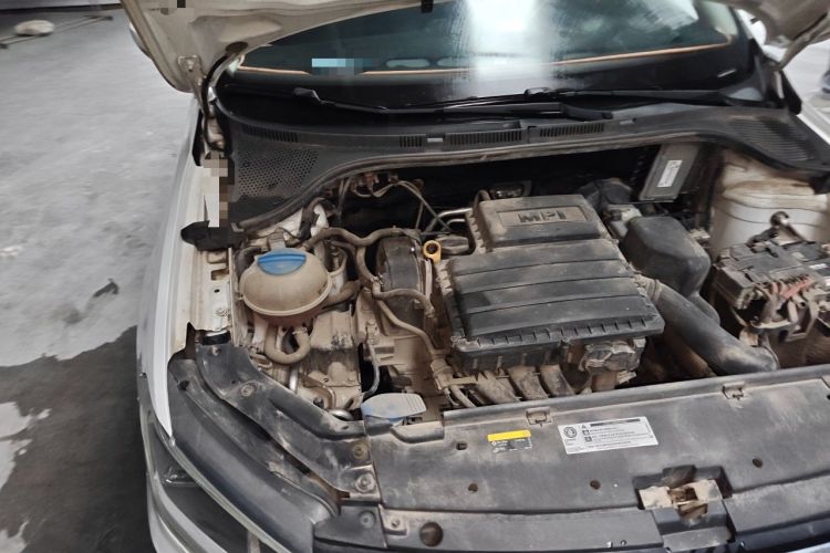 Used Volkswagen Jetta 2019 Dream Edition 1.4L Manual Fashion Version Engine Bay Right