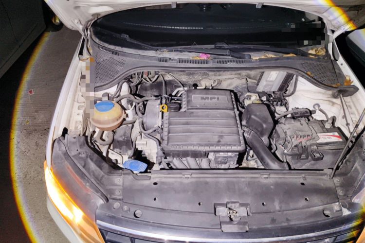 Used Volkswagen Jetta 2019 Dream Edition 1.5L Automatic Fashionable Version Engine Bay Right