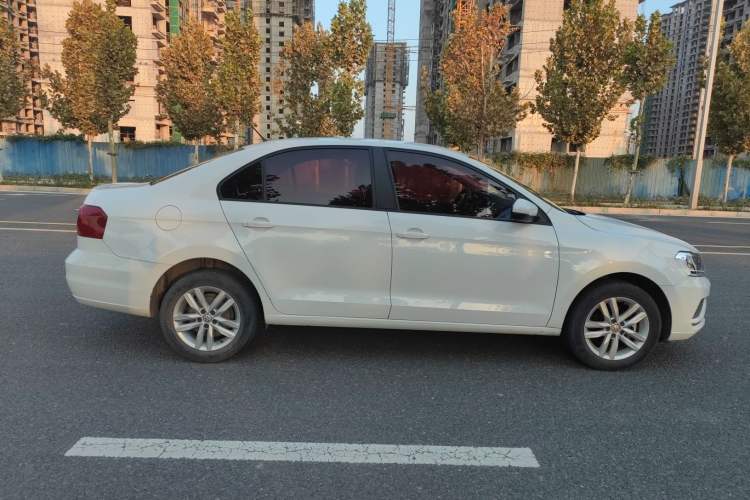 Used Volkswagen Jetta 2019 Dream Edition 1.5L Manual Fashion Version Exterior 2
