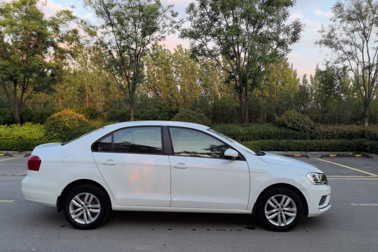 Used Volkswagen Jetta 2019 Dream Edition 1.5L Manual Fashion Version Exterior 2