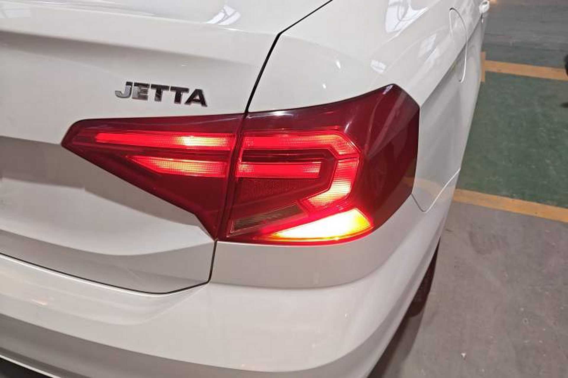 Used Volkswagen Jetta 2019 Dream Edition 1.4L Manual Fashion Version Exterior 3