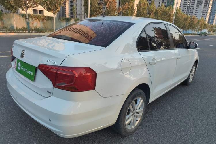 Used Volkswagen Jetta 2019 Dream Edition 1.5L Manual Fashion Version Exterior 3