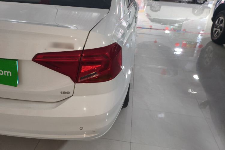 Used Volkswagen Jetta 2019 Dream Edition 1.5L Manual Fashion Version Exterior 3