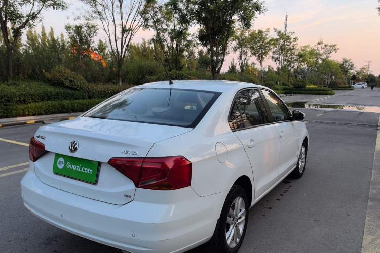 Used Volkswagen Jetta 2019 Dream Edition 1.5L Manual Fashion Version Exterior 3