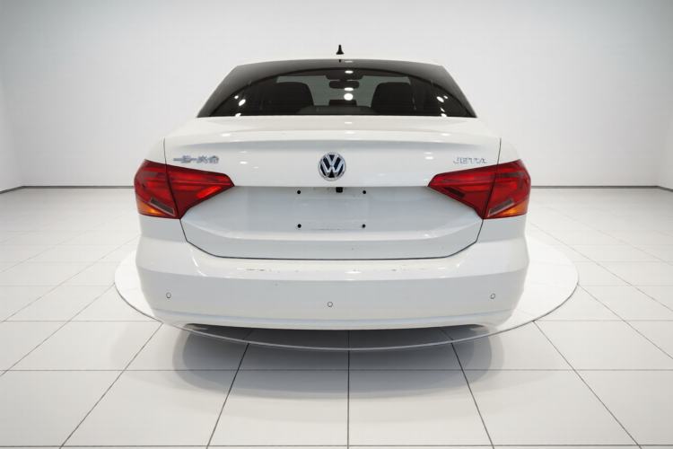 Used Volkswagen Jetta 2019 Dream Edition 1.4L Manual Fashion Version Exterior 4