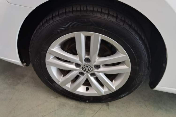Used Volkswagen Jetta 2019 Dream Edition 1.4L Manual Fashion Version Exterior 4
