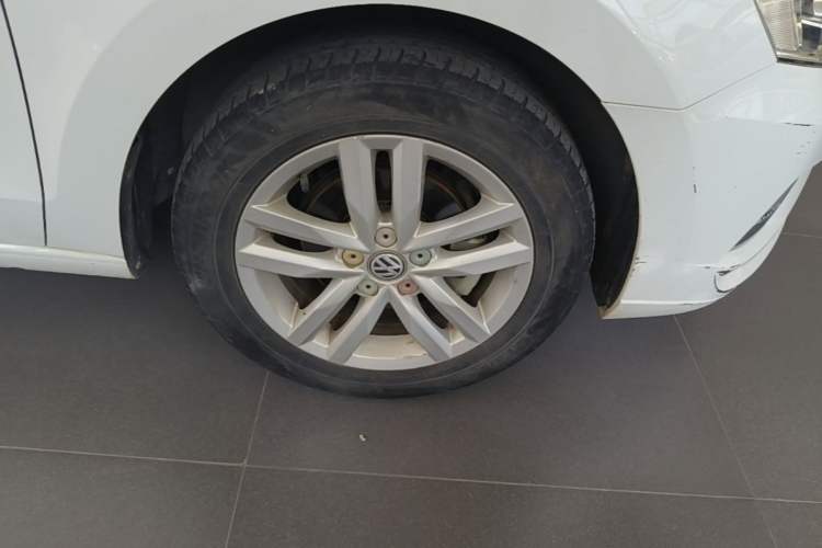 Used Volkswagen Jetta 2019 Dream Edition 1.4L Manual Fashion Version Exterior 4