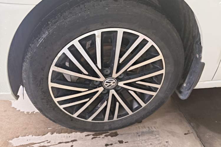 Used Volkswagen Jetta 2019 Dream Edition 1.5L Manual Comfort Version Exterior 4