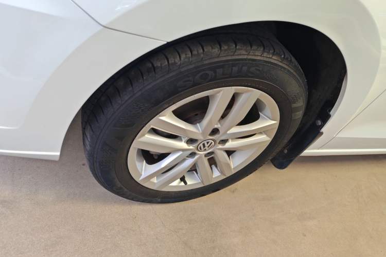Used Volkswagen Jetta 2019 Dream Edition 1.5L Manual Fashion Version Exterior 4