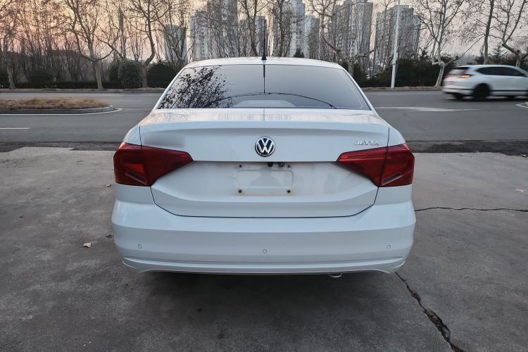 Used Volkswagen Jetta 2019 Dream Edition 1.4L Manual Fashion Version Exterior 4
